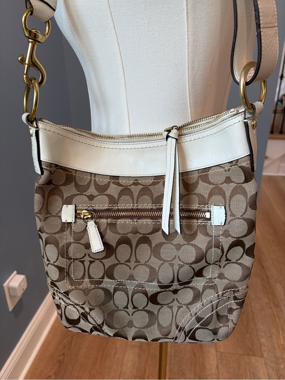 Coach Legacy Signature Hobo 10403 Khaki Jacquard Ivory Leather Shoulder Bag - Picture 5 of 11